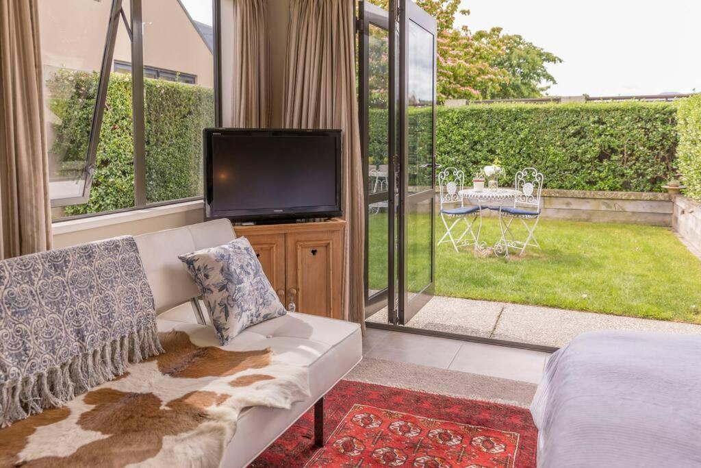 Private, Tasteful Studio Apartment Wanaka Luaran gambar